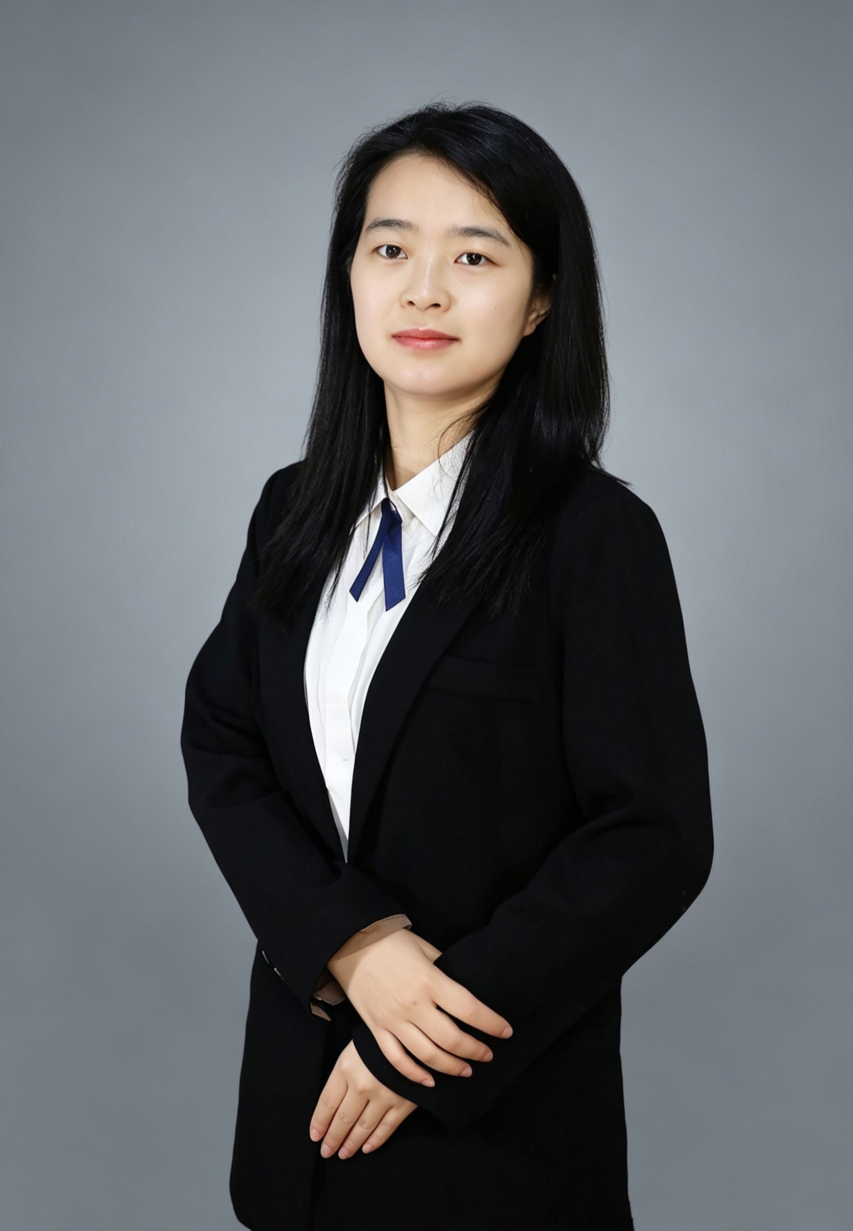 张莹