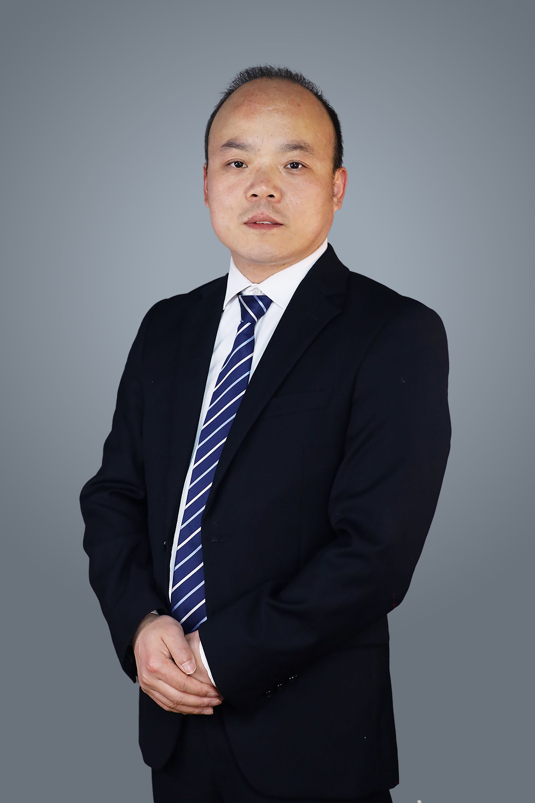闫明磊